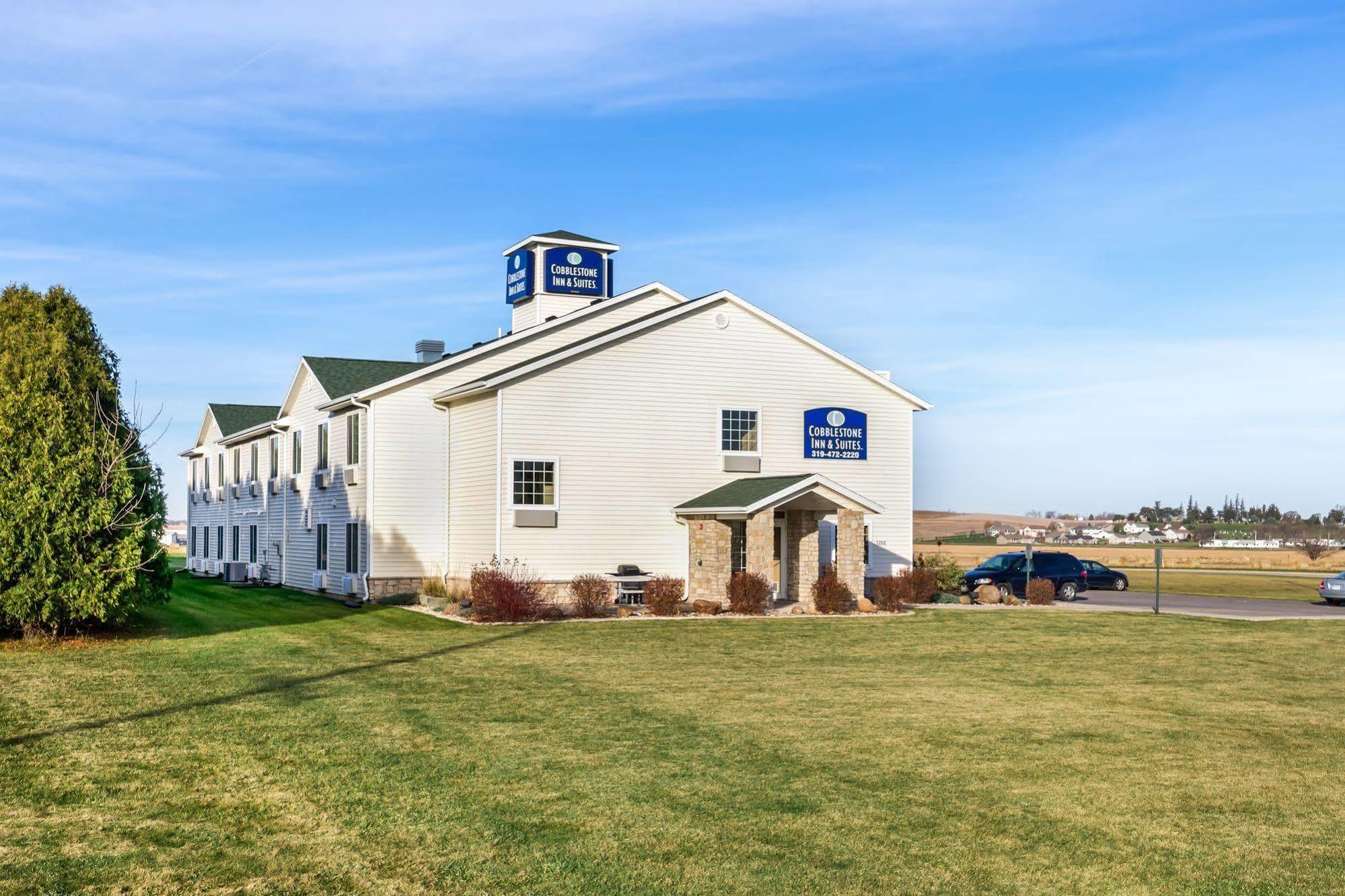 Cobblestone Inn & Suites - Vinton, Ia Bagian luar foto