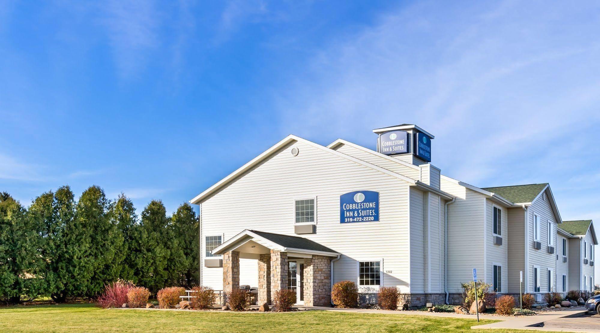 Cobblestone Inn & Suites - Vinton, Ia Bagian luar foto