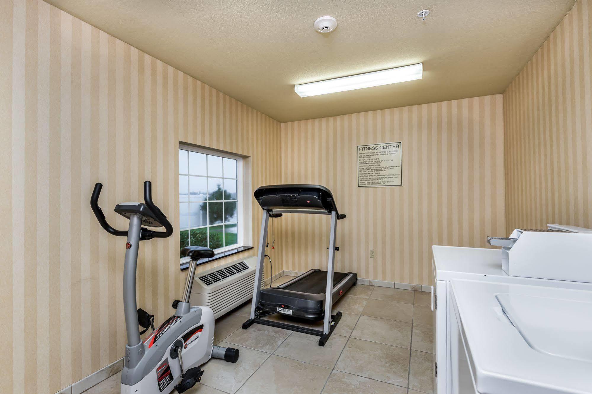 Cobblestone Inn & Suites - Vinton, Ia Bagian luar foto