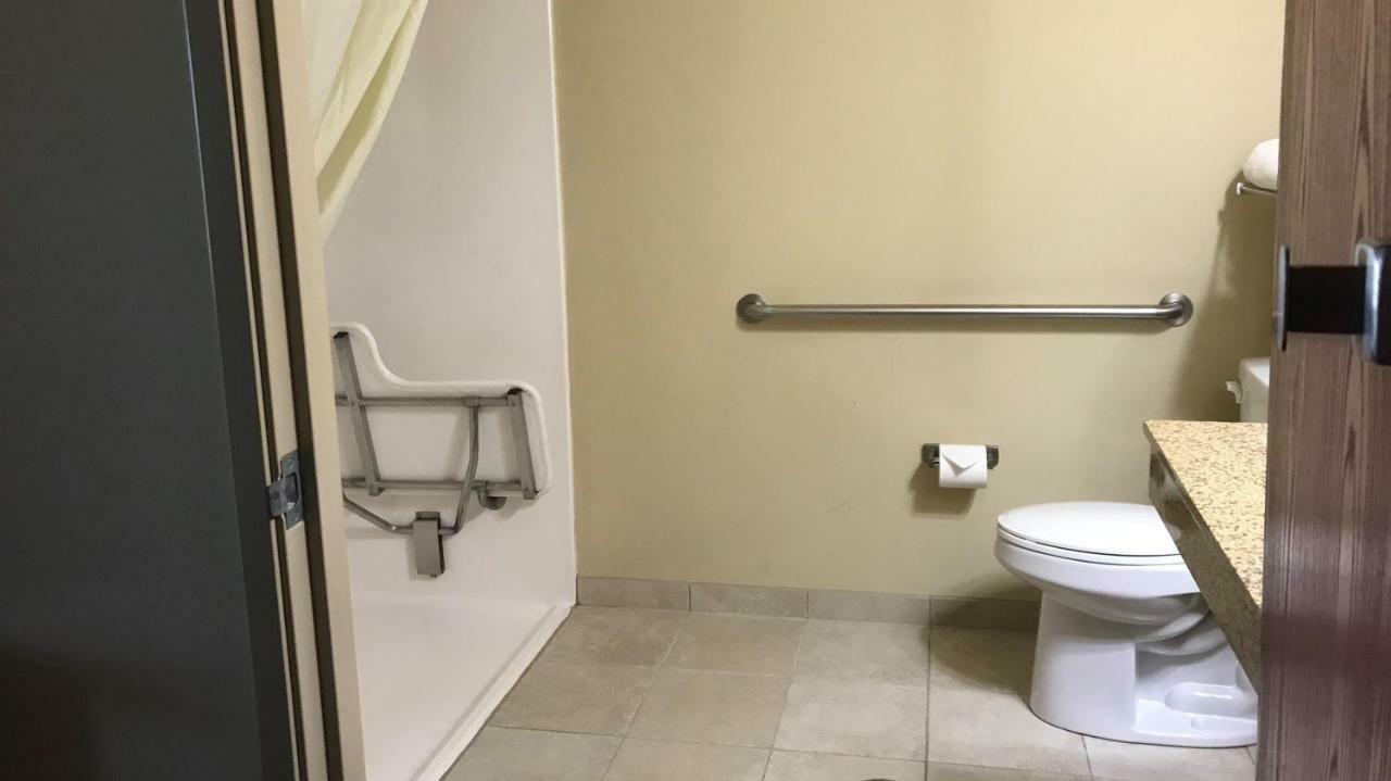 Cobblestone Inn & Suites - Vinton, Ia Bagian luar foto