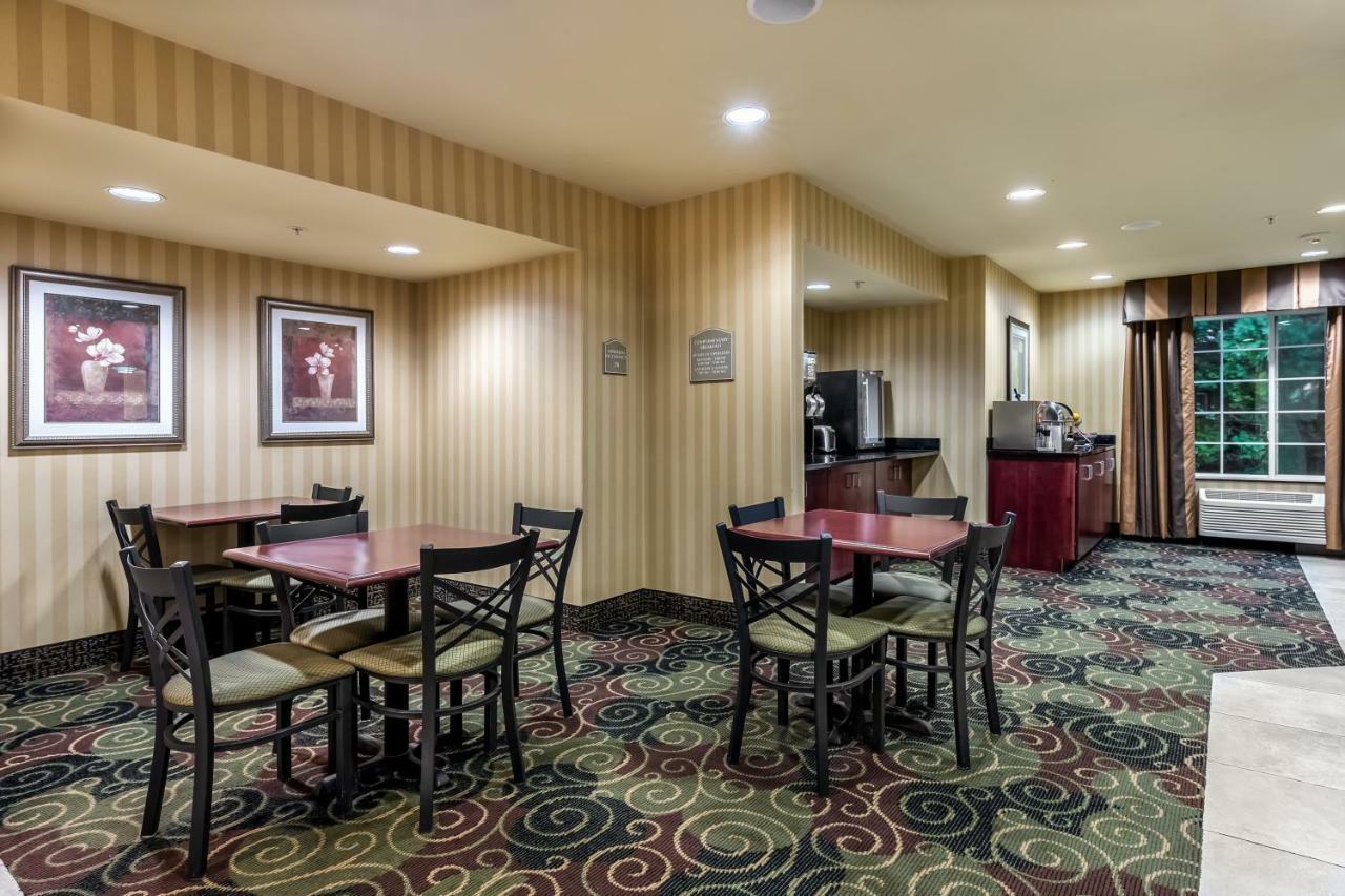 Cobblestone Inn & Suites - Vinton, Ia Bagian luar foto