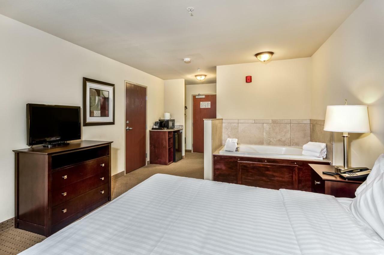 Cobblestone Inn & Suites - Vinton, Ia Bagian luar foto